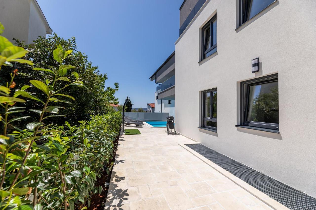Luxury Villa Adria Apartments Крк Екстер'єр фото