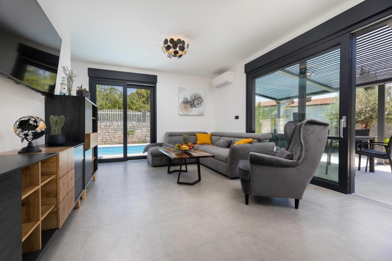 Luxury Villa Adria Apartments Крк Екстер'єр фото