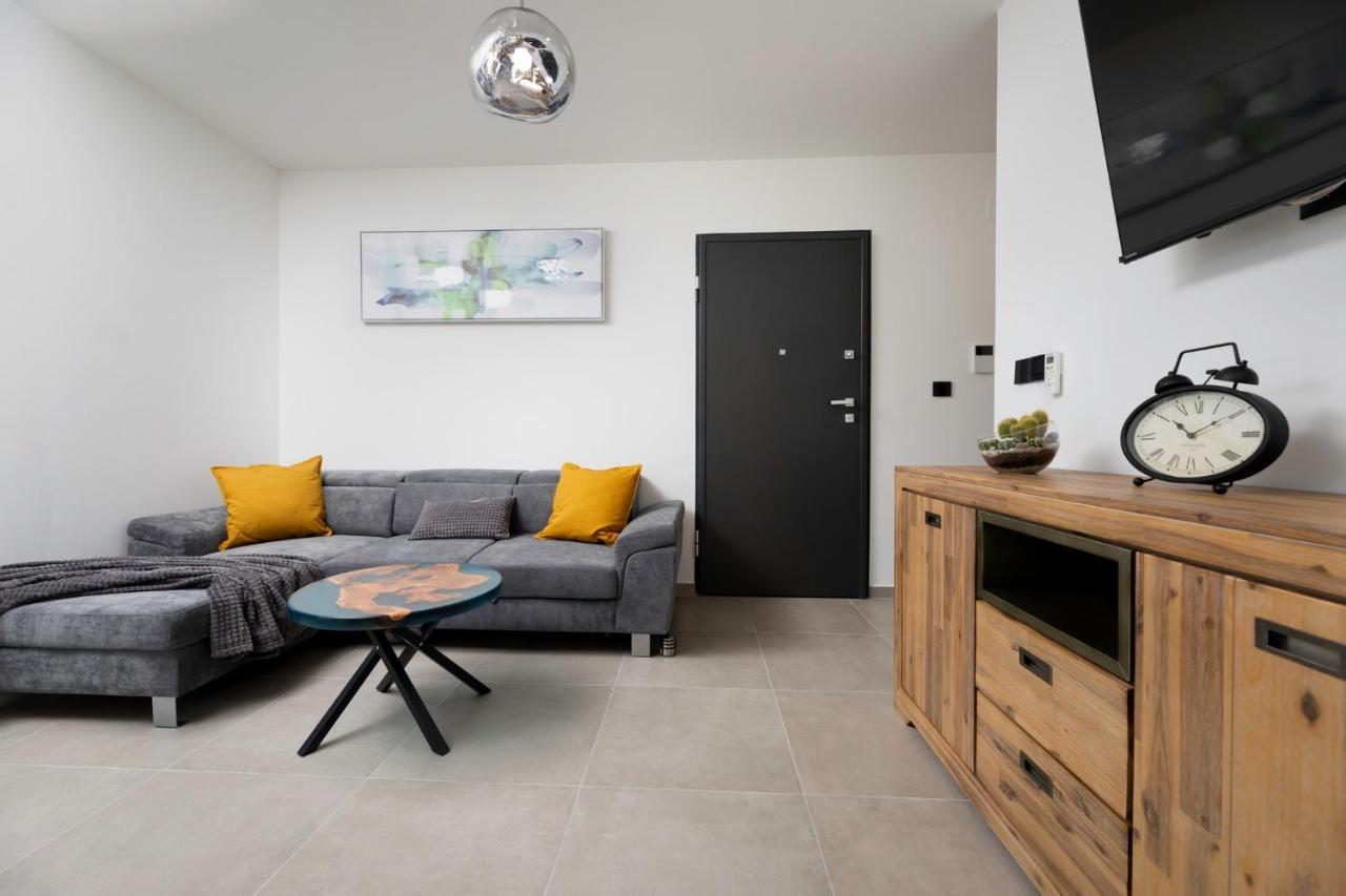 Luxury Villa Adria Apartments Крк Екстер'єр фото