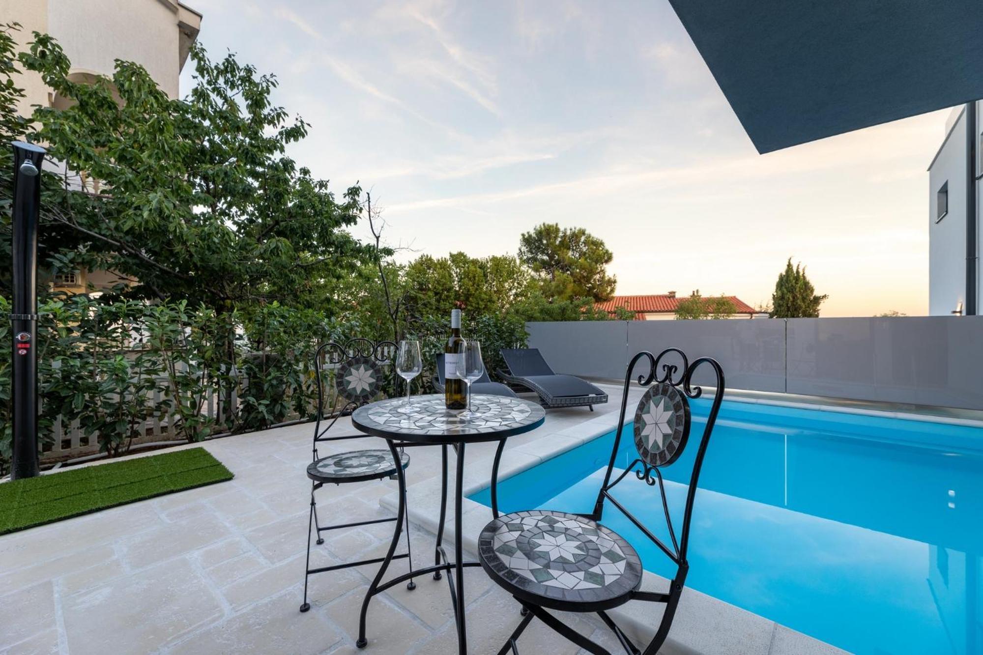 Luxury Villa Adria Apartments Крк Екстер'єр фото